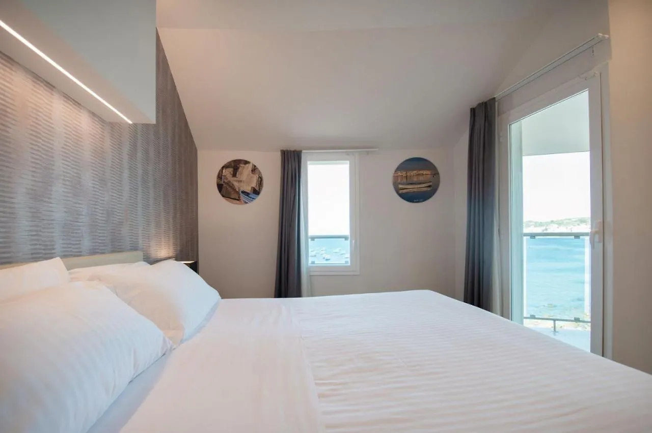 Grand Hotel Faraglioni Aci Trezza
