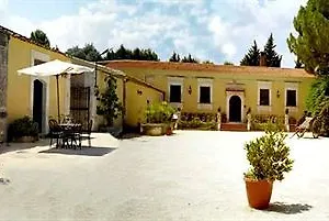 Country house Masseria Damma, Case Monterosso