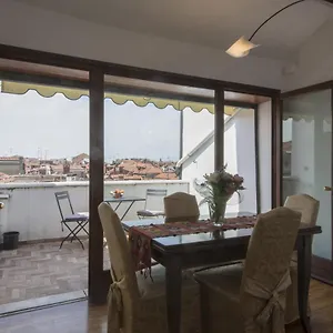 https://cabaloni-venice.hotelinveneto.com